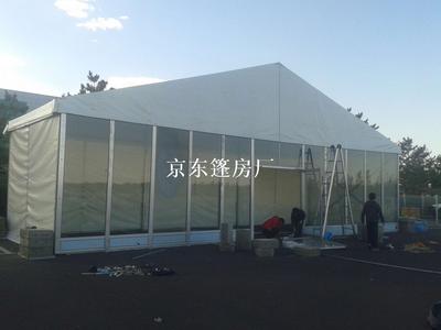 15米跨度玻璃墙体篷房搭建